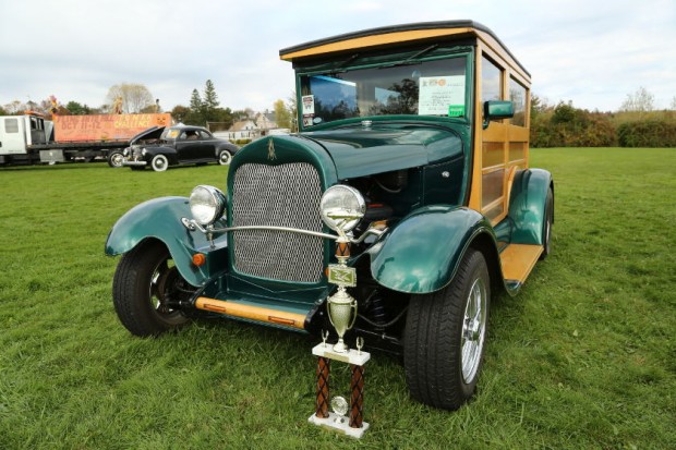 Prize-winning Antique Car at Fling Into Fall